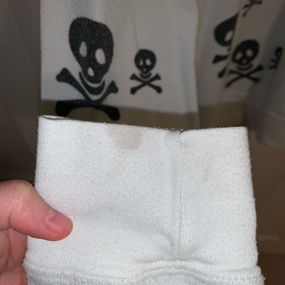 Wildfox Skull V-Neck Sweater - Picture 3 of 7